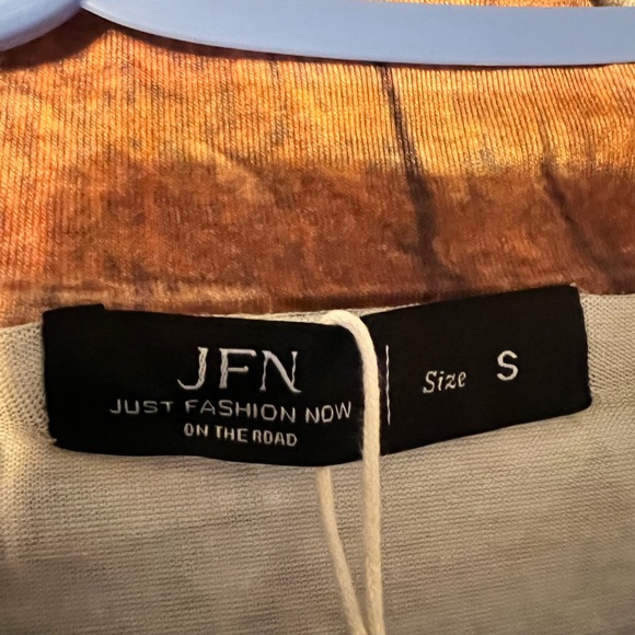 Women’s seasonal long sleeve top - Picture 4 of 5